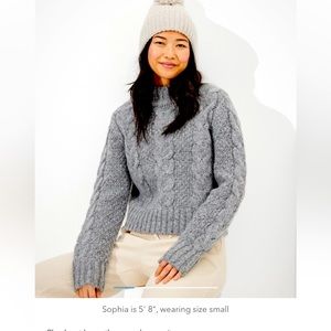 NWOT - American Eagle mock neck cable knit gray sweater - size Medium